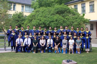 2020届河海大学18禁动漫
水利工程专业硕士3班毕业留念