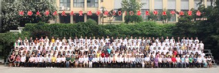 2010届河海大学18禁动漫
本科生毕业留念