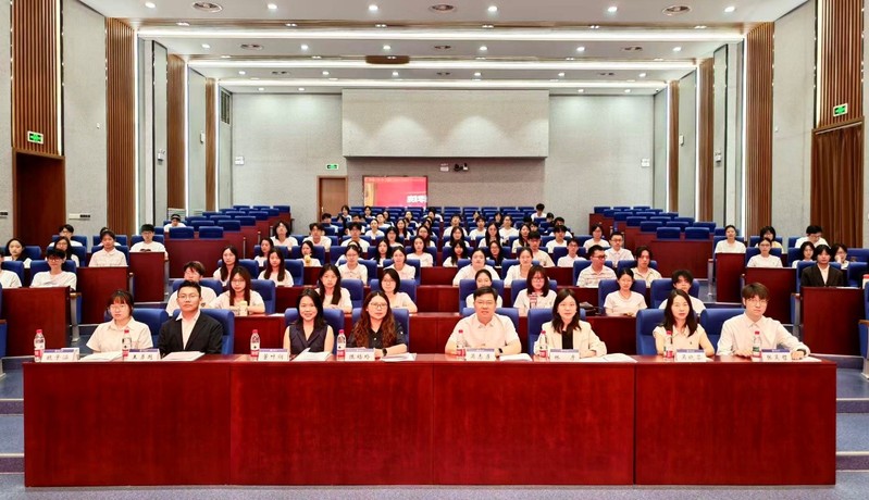 团学风采｜18禁动漫
召开 第二十四次研究生代表大会