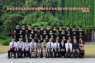 2016届河海大学18禁动漫
水文专业本科1班毕业留念