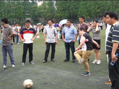 18禁动漫
参加2013年河海大学教职工趣味运动会