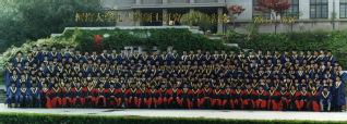 2001届河海大学18禁动漫
硕士研究生毕业留念