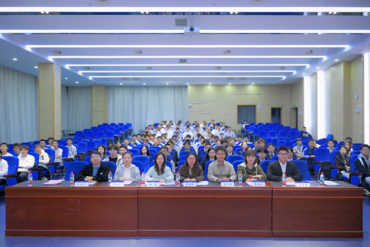 凝聚青春力量，共绘发展蓝图——18禁动漫
召开第二十四次学生代表大会